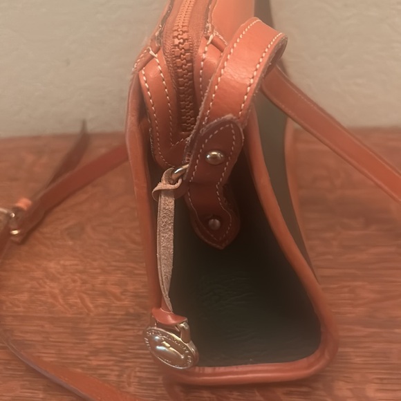 Dooney & Bourke Vintage All Weather Leather Hunter Green and British Tan Bag - Picture 7 of 16